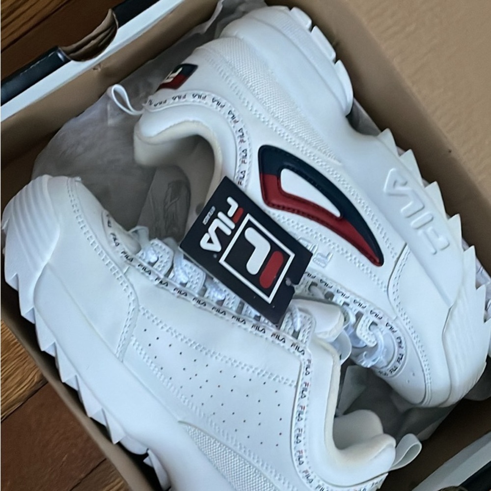 Filas - Picture 3 of 4